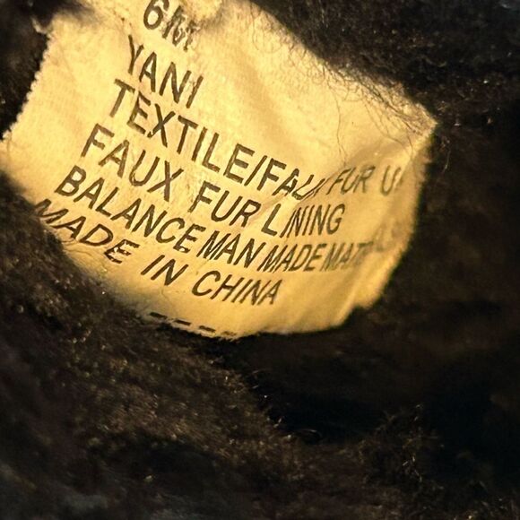 Makalu women’s 6m fur-lined boot black buckle booties - Picture 4 of 9